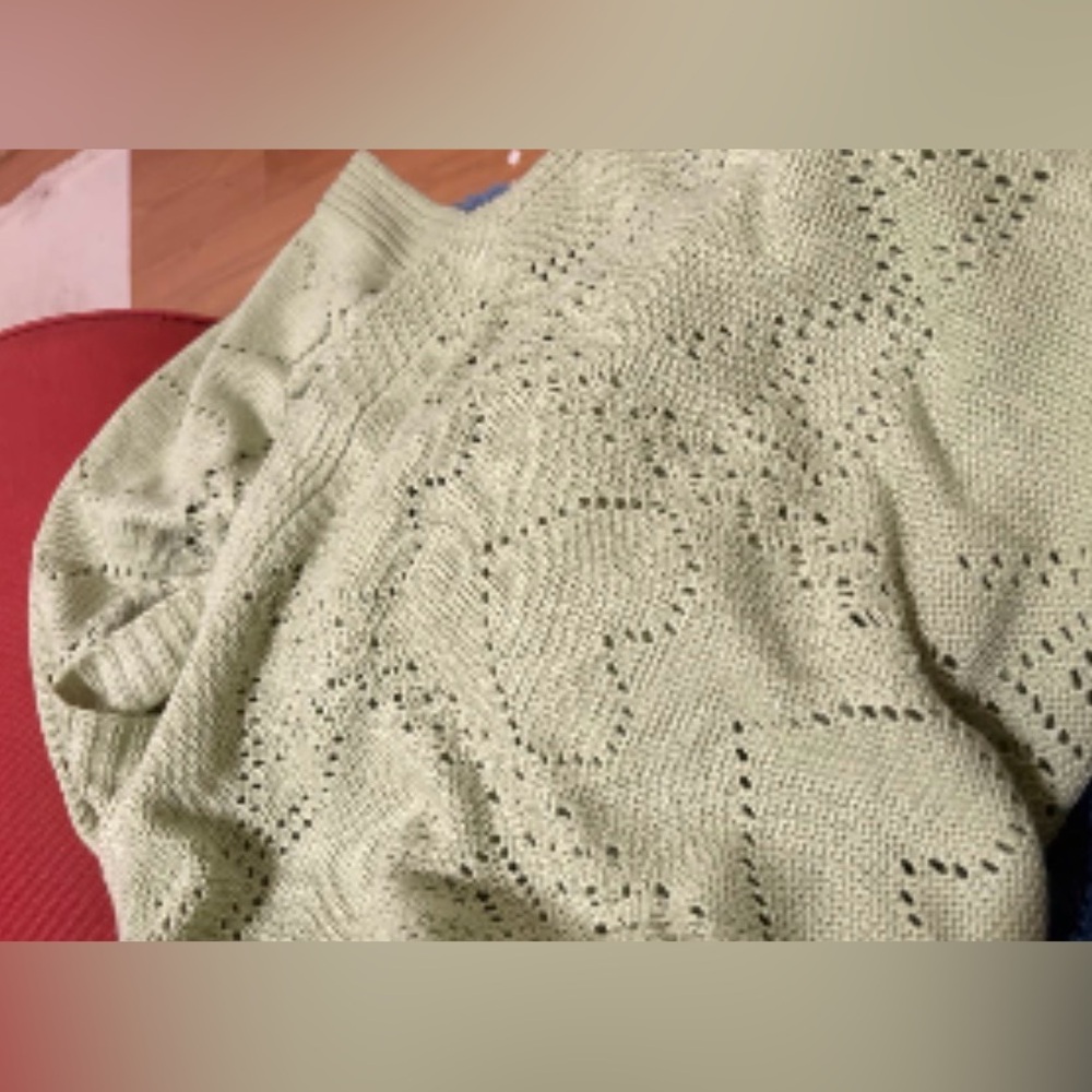Francesca's Collections Sage Heart Pattern Throw - Picture 3 of 5